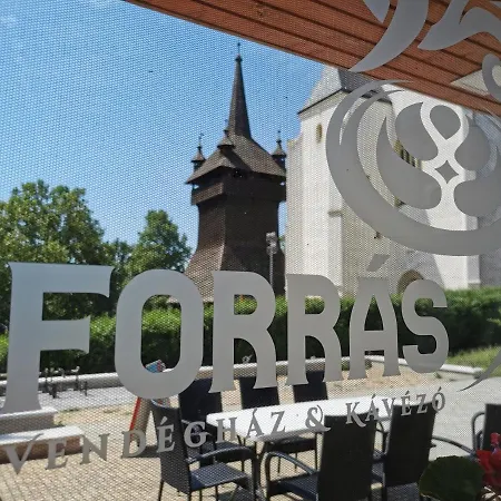 Forras Vendeghaz & Kavezo *